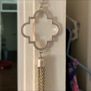 Lovely long Clover Silver Statement necklace resembles LV Van Cleef clover🤩